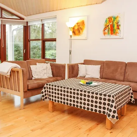 Four-bedroom Holiday In * Hals